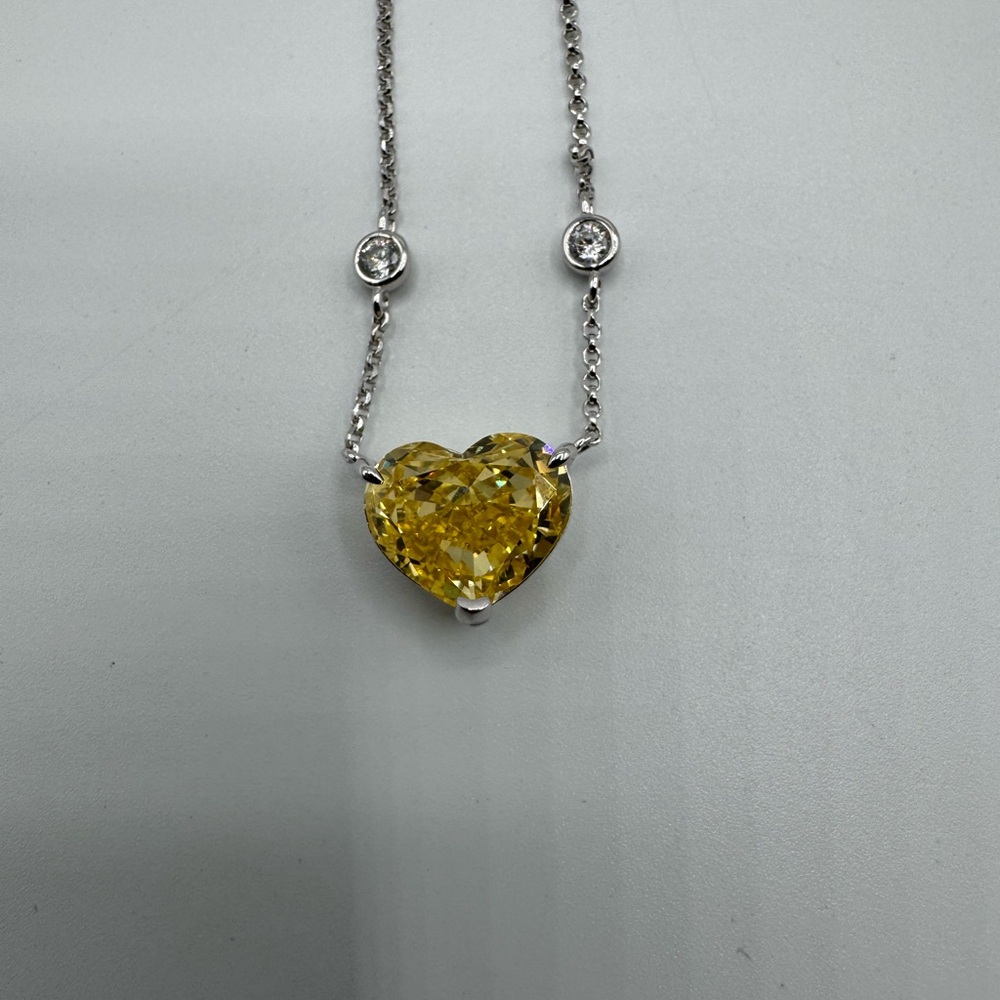 4ct Platinum Canary Heart Necklace - Picture 13 of 15
